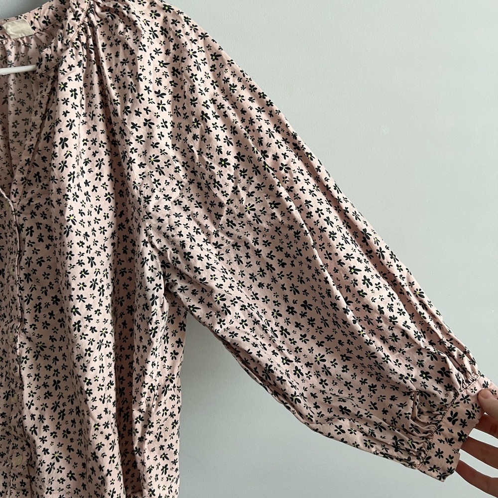 Levi’s Pink Daisy Print Blouse